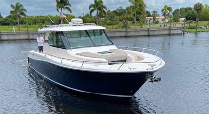 44' Tiara Yachts 2016 Yacht For Sale